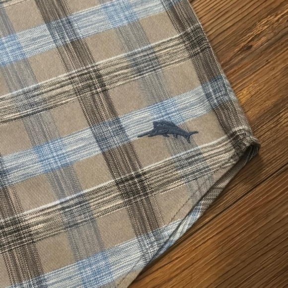 Tommy Bahama plaid long sleeve button down 2XL - Picture 3 of 7